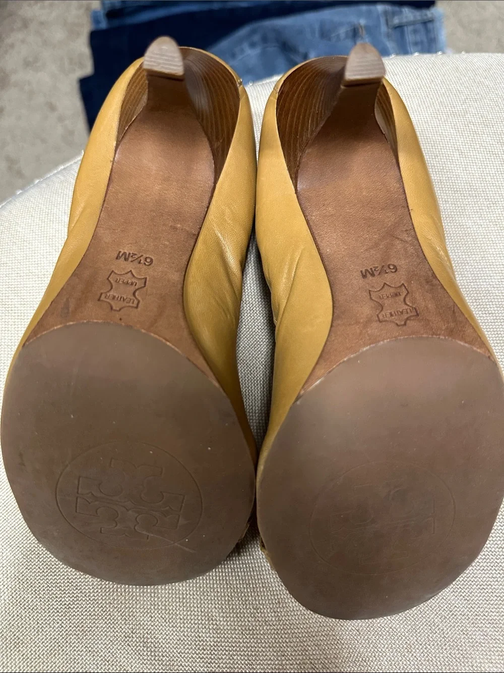 Tory Burch Round-Toe Heels size 6.5
